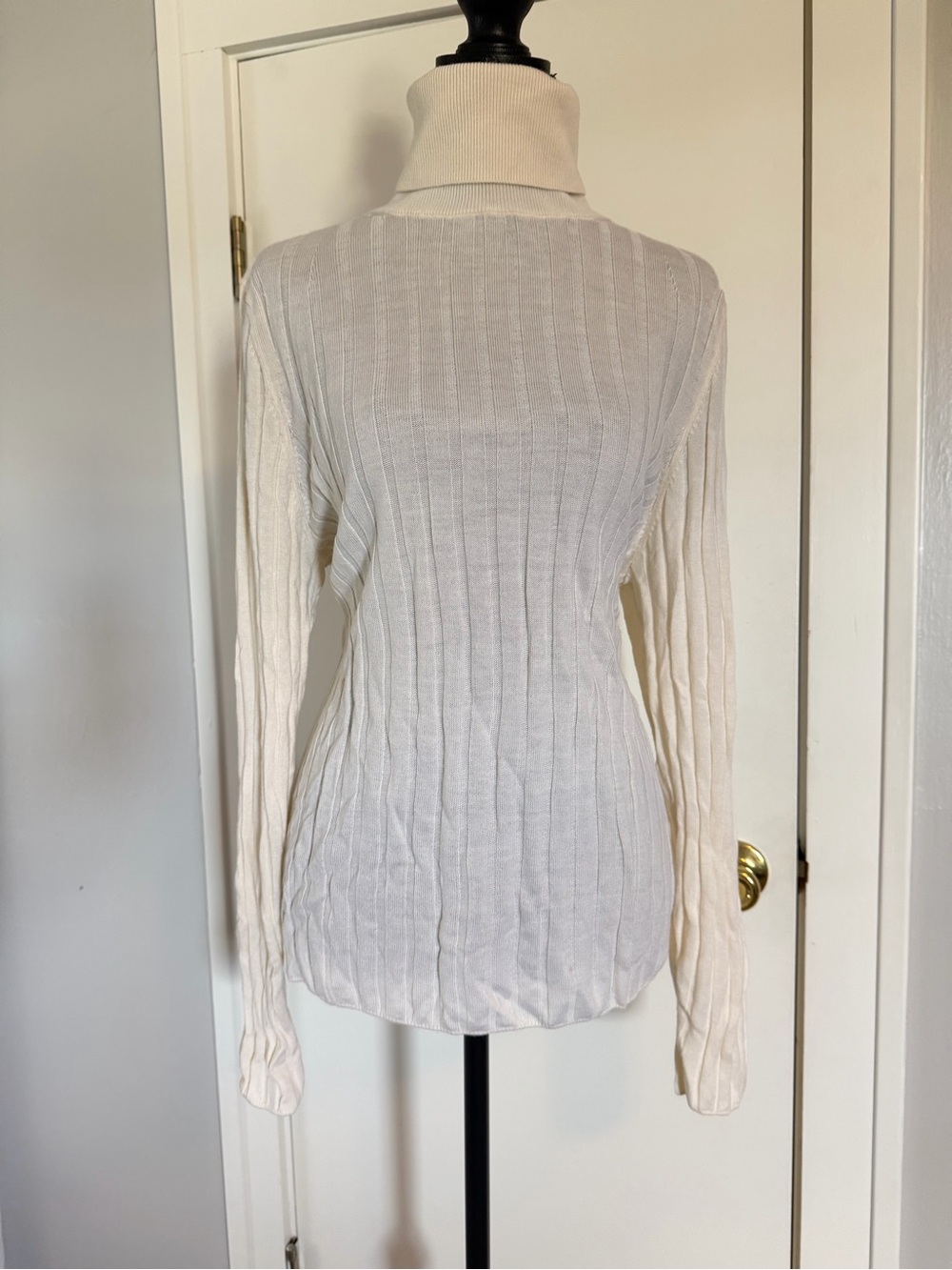 Banana Republic Cream Ribbed Turtleneck Sweater